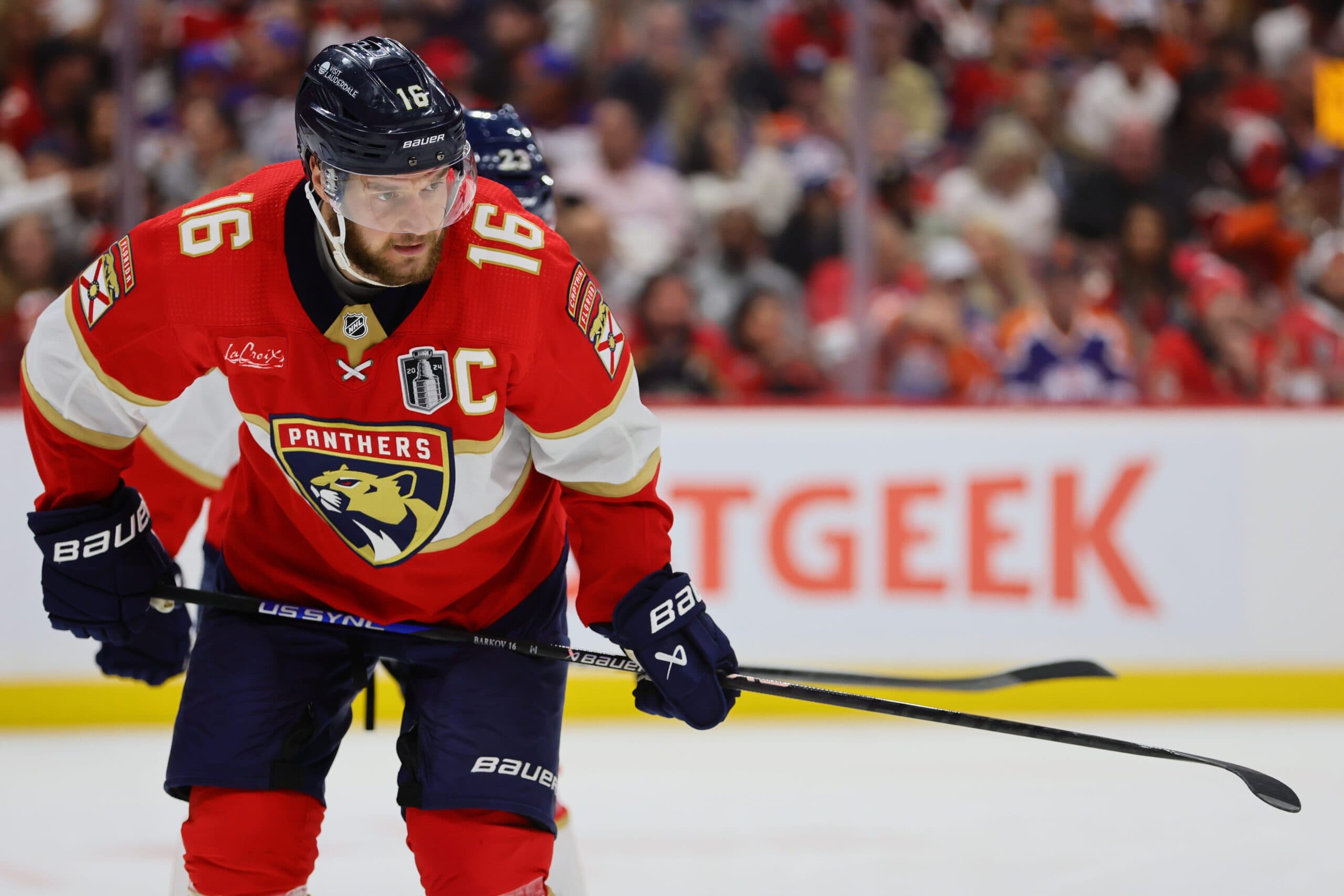Panthers’ Aleksander Barkov wins 2025 Selke, King Clancy Trophies