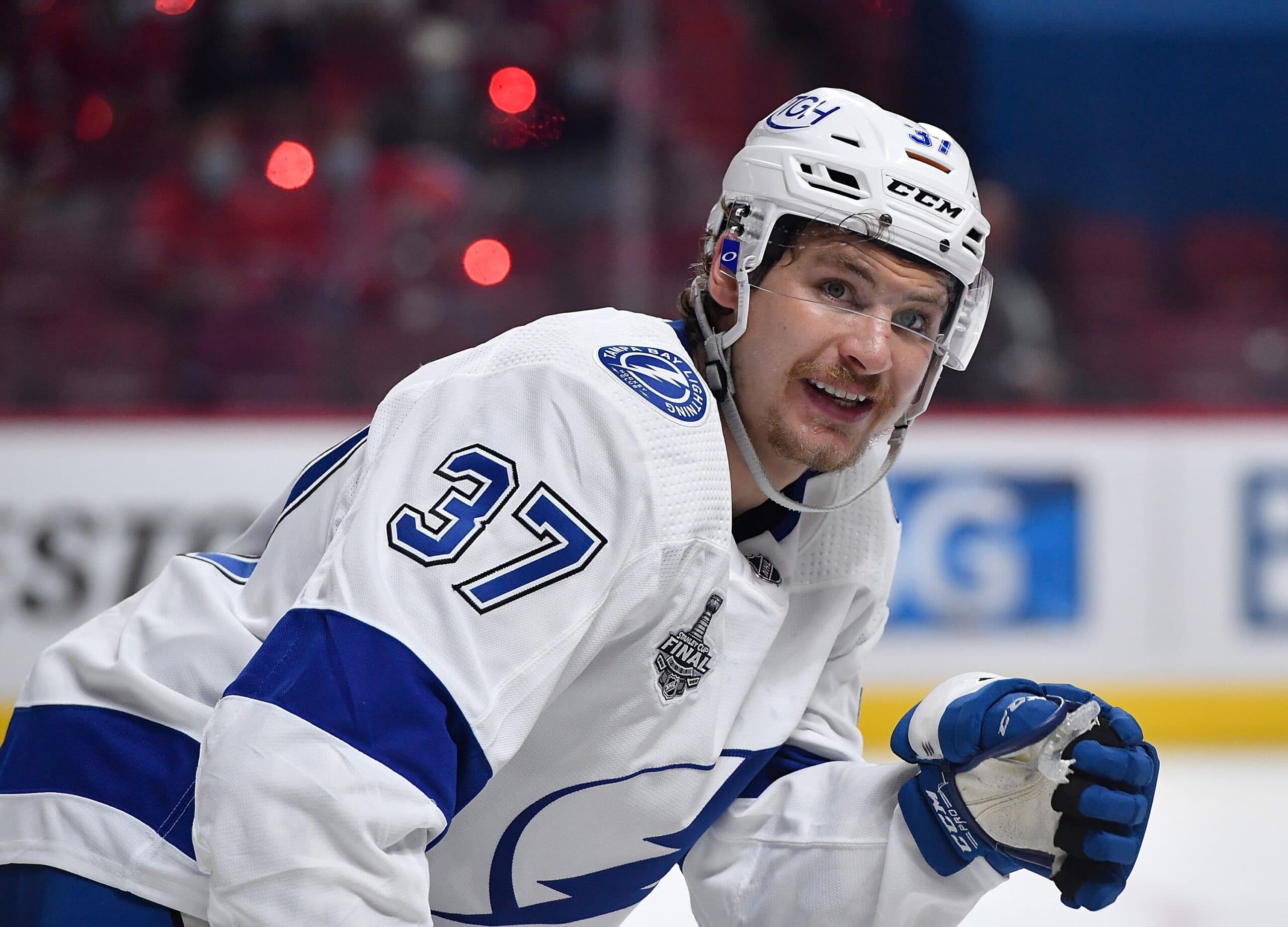 Is Yanni Gourde’s new contract with Lightning an example of cap circumvention?