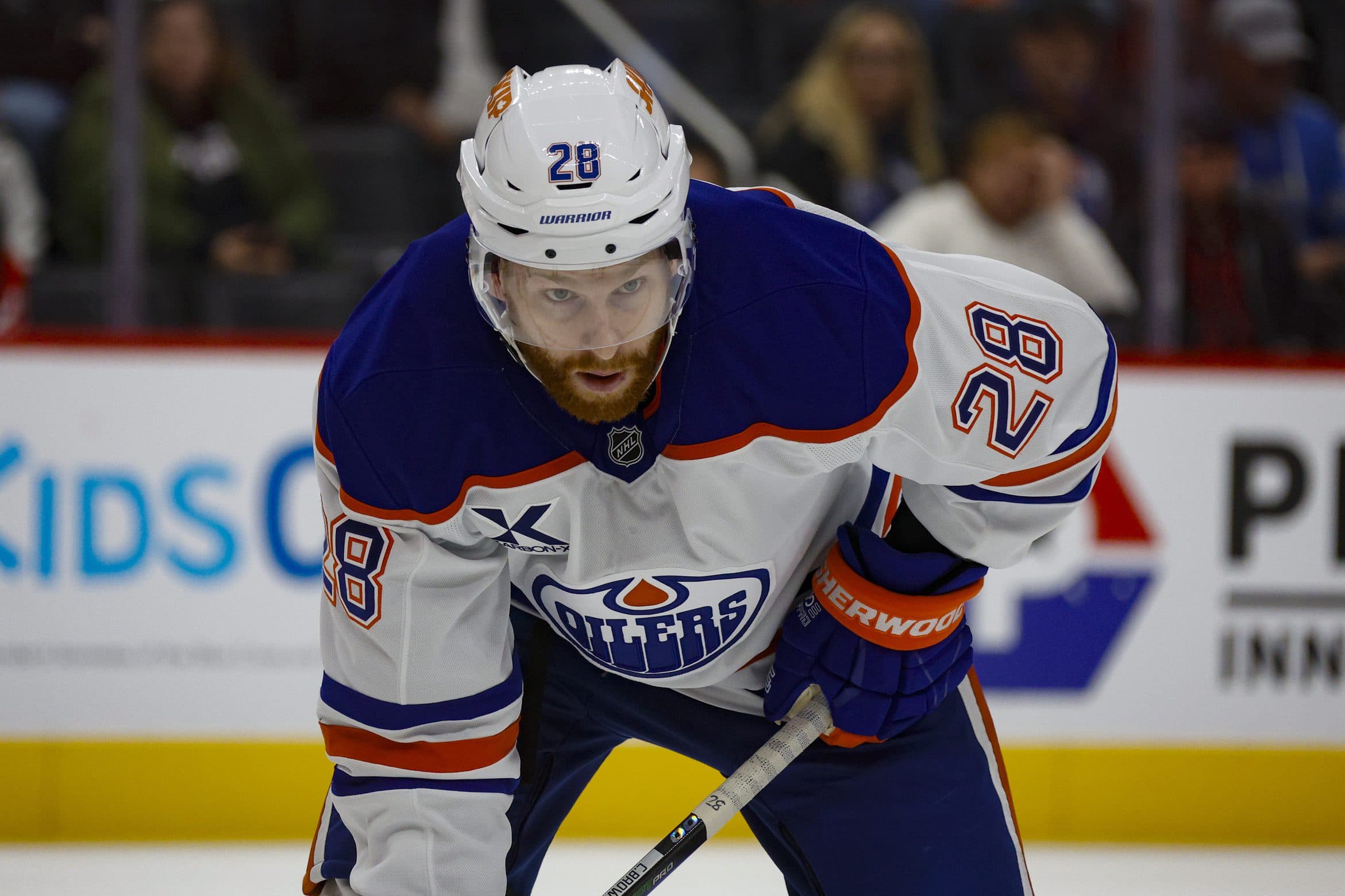 Oilers’ Connor Brown leaves Game 3 vs. Stars with undisclosed injury