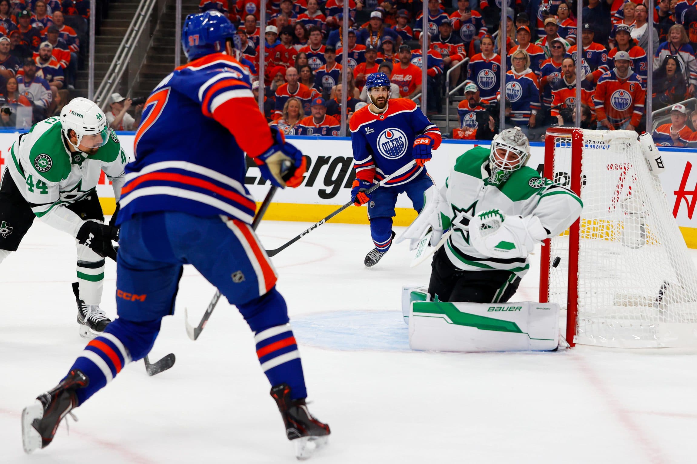 Have the Oilers solved Jake Oettinger?